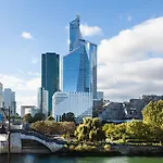 Hotell Novotel Paris La Defense Esplanade 4*