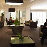 Novotel Paris La Defense Esplanade Hotell 4*