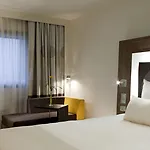 Novotel Paris La Defense Esplanade