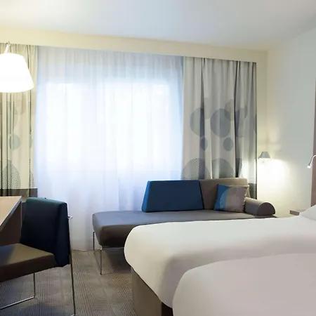 Novotel Paris La Defense Esplanade 4*