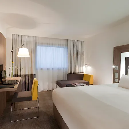 Hotel Novotel Paris La Defense Esplanade Courbevoie