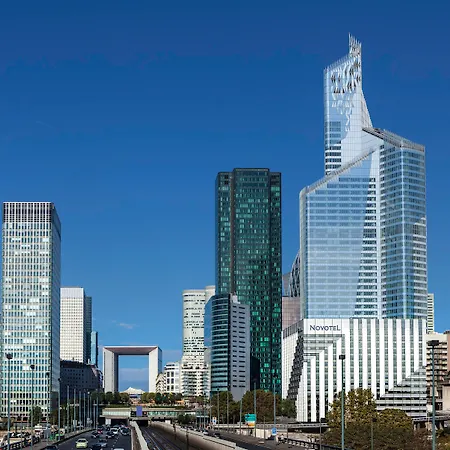 Novotel Paris La Defense Esplanade Courbevoie