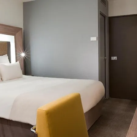 Novotel Paris La Defense Esplanade