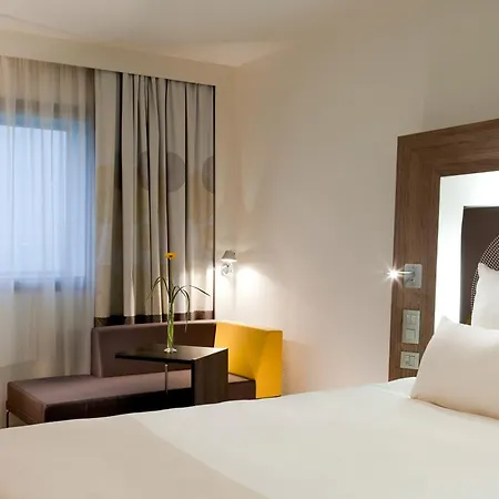 Hotel Novotel Paris La Defense Esplanade Courbevoie