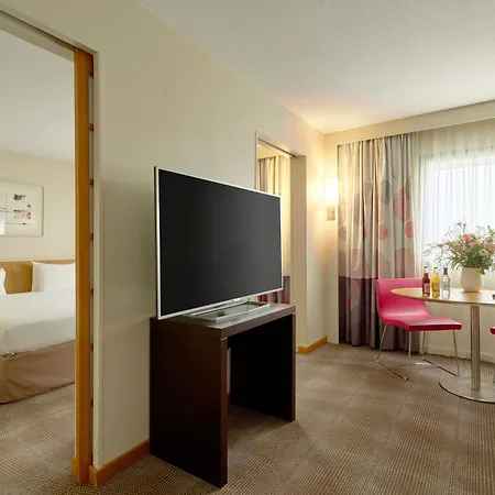 Hotel Novotel Paris La Defense Esplanade Courbevoie