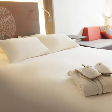 Novotel Paris La Defense Esplanade 4* Courbevoie
