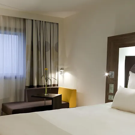Novotel Paris La Defense Esplanade