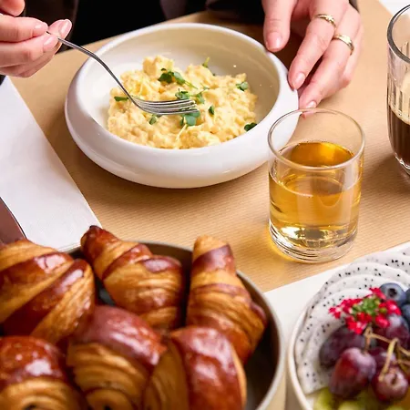 Novotel Paris La Defense Esplanade 4*
