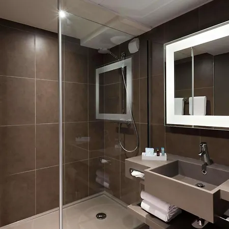 Novotel Paris La Defense Esplanade Κουρμπεβουά