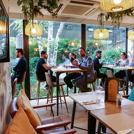 Novotel Paris La Defense Esplanade Ξενοδοχείο 4*