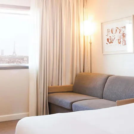 Novotel Paris La Defense Esplanade