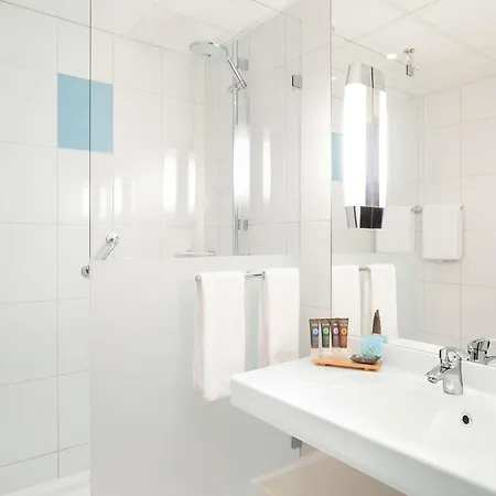 Novotel Paris La Defense Esplanade 4*