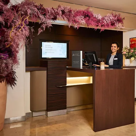 Hotel Novotel Paris La Defense Esplanade Courbevoie