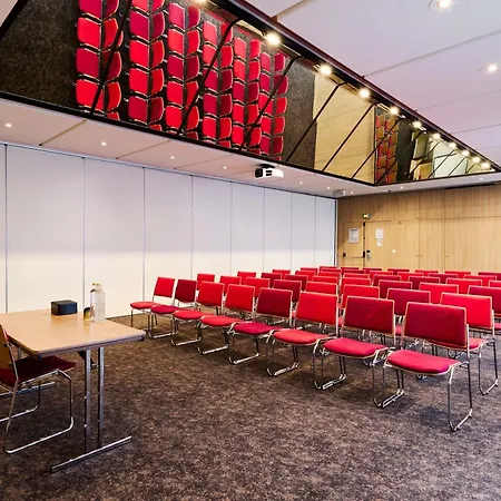 Hotel Novotel Paris La Defense Esplanade 4*