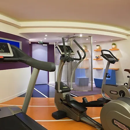 Novotel Paris La Defense Esplanade Hotel 4*