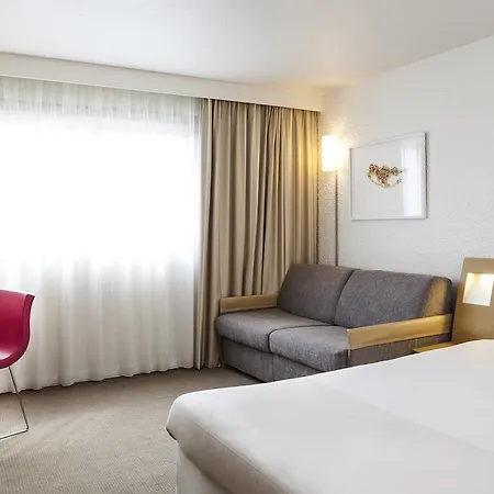 Novotel Paris La Defense Esplanade 4*