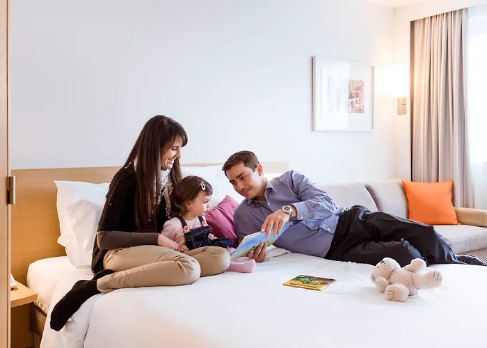 Novotel Paris La Defense Esplanade فندق 4*