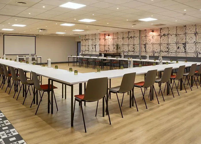 Novotel Paris La Defense Esplanade فندق 4*