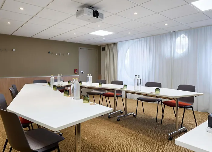 Novotel Paris La Defense Esplanade 4* كوربوفوا