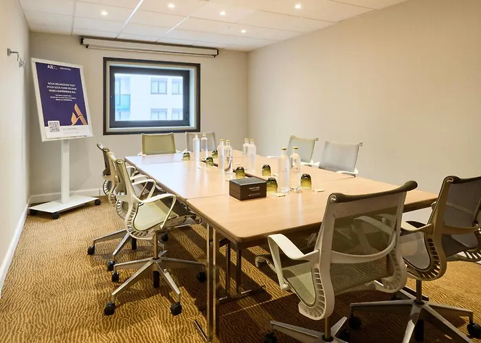 Novotel Paris La Defense Esplanade فندق 4*