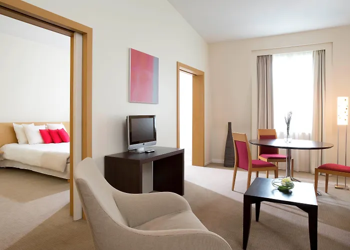 Novotel Paris La Defense Esplanade فندق 4*