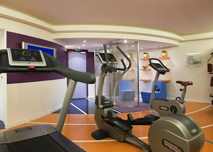 فندق Novotel Paris La Defense Esplanade 4*