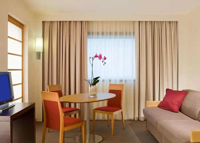 Novotel Paris La Defense Esplanade كوربوفوا