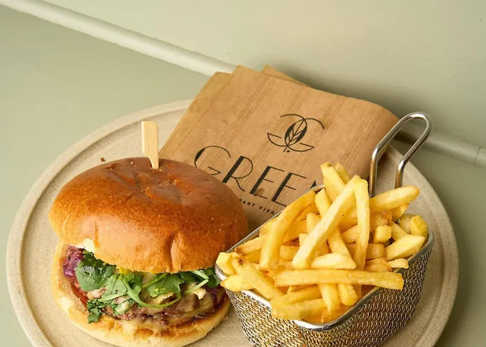 Novotel Paris La Defense Esplanade 4*