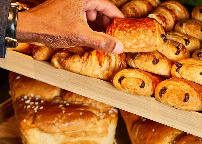 فندق Novotel Paris La Defense Esplanade 4*