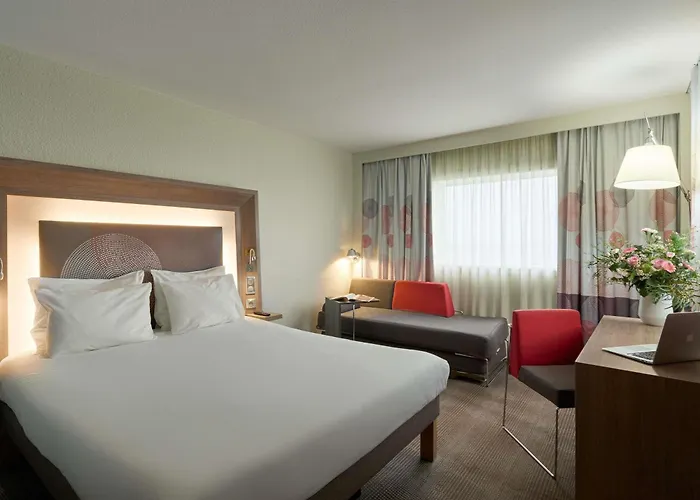 Novotel Paris La Defense Esplanade فندق