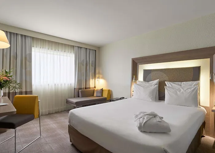 Отель Novotel Paris La Defense Esplanade